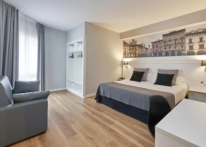 Pamplona Hotel Vic