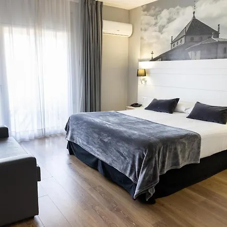 Pamplona 3*