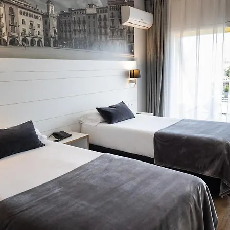 Hotel Pamplona Vic