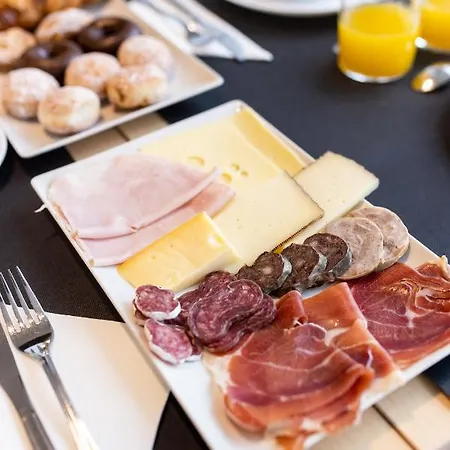 Pamplona Hotel 3*