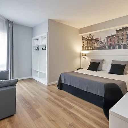Pamplona Hotel Vic